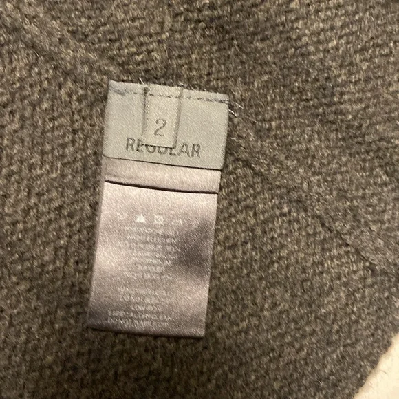 Gray Knitted Poncho with Ribbed Texture and High Neckline - Picture 5 of 5